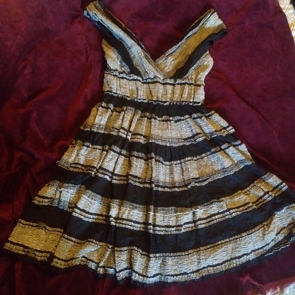 Super Cute Black and Grey BodyCon - Picture 2 of 3